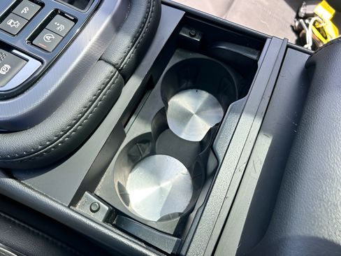 Used 2019 Jaguar F-TYPE Coupe RWD image 11