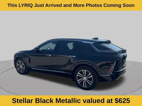 Used 2024 Cadillac Lyriq Luxury w/ LPO, Floor Liner Package AWD/4WD image 5