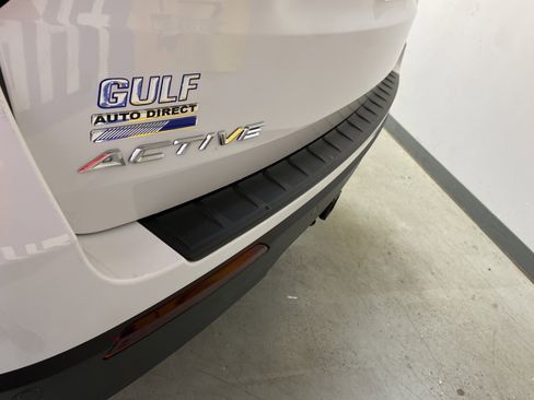 Used 2025 Ford Explorer Active image 18