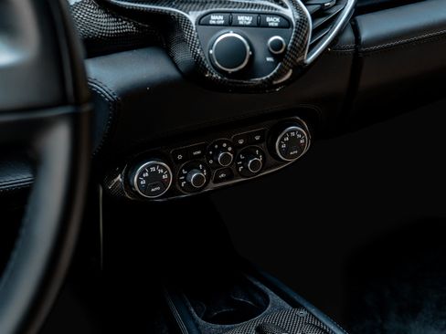Used 2014 Ferrari 458 Italia Coupe RWD image 42