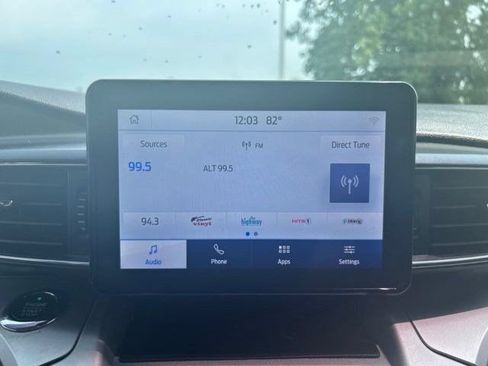 Used 2021 Ford Explorer XLT w/ Equipment Group 202A AWD/4WD image 22