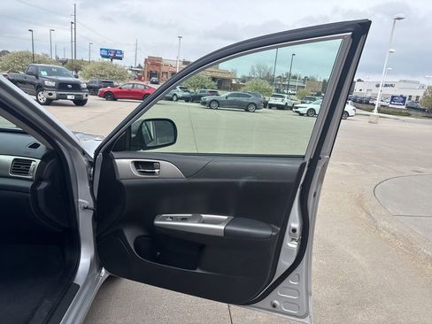 Used 2010 Subaru Impreza 2.5i image 19