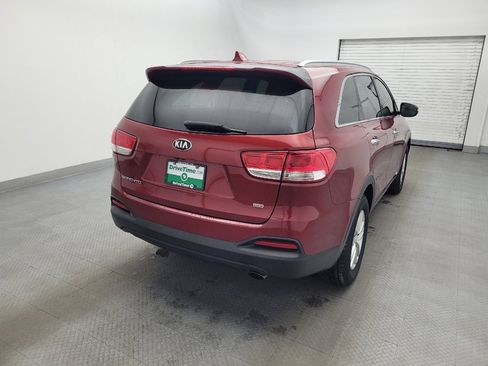 Used 2016 Kia Sorento LX w/ LX Convenience Package image 7