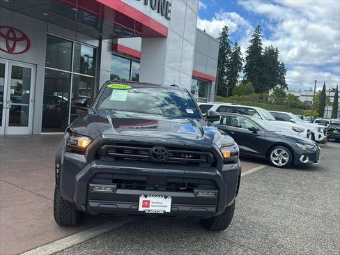 Certified 2026 Toyota 4Runner SR5 AWD/4WD image 8