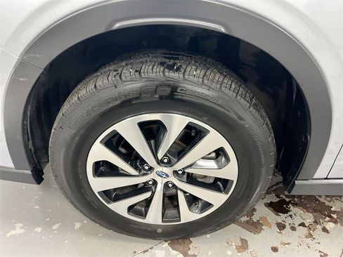Used 2022 Subaru Outback Premium image 25