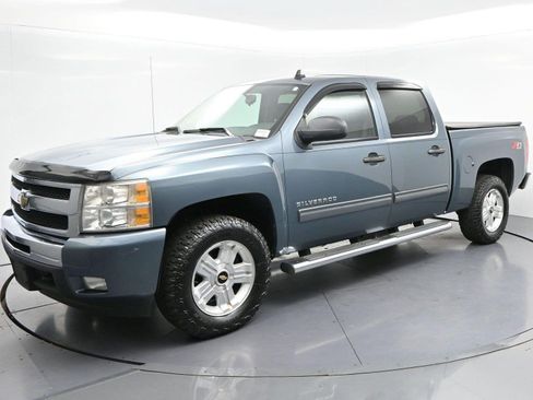 Used 2011 Chevrolet Silverado 1500 LT w/ All-Star Edition AWD/4WD image 3
