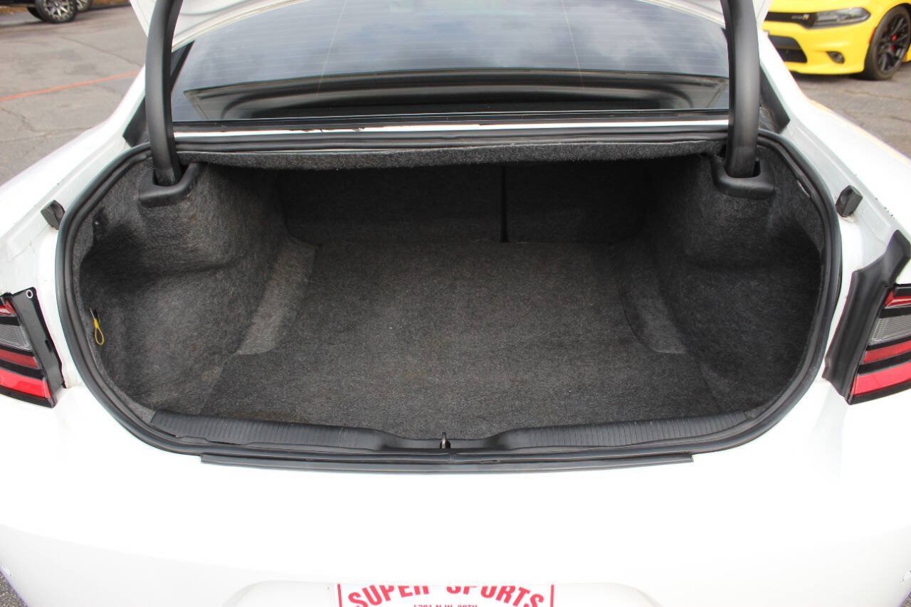 Used 2019 Dodge Charger Scat Pack RWD image 15