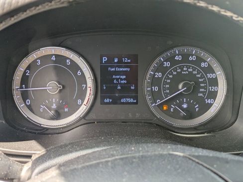 Certified 2022 Hyundai Venue SEL w/ Cargo Package FWD image 7