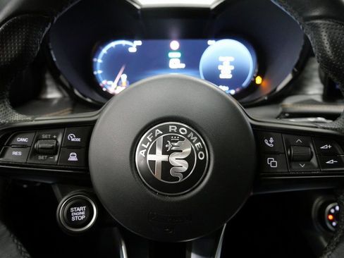 Used 2024 Alfa Romeo Tonale Ti image 17