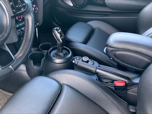 Certified 2023 MINI Cooper S image 11