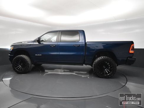 Used 2024 RAM 1500 Laramie AWD/4WD image 3
