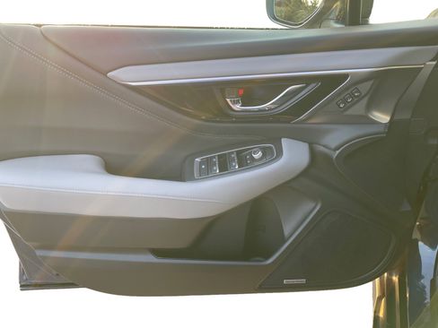 Certified 2025 Subaru Outback Limited image 21