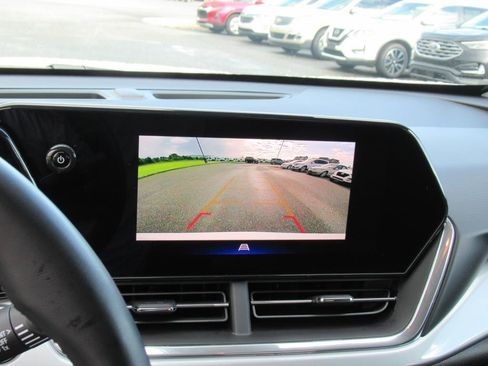 Used 2024 Chevrolet Trax LT w/ Driver Confidence Package image 23