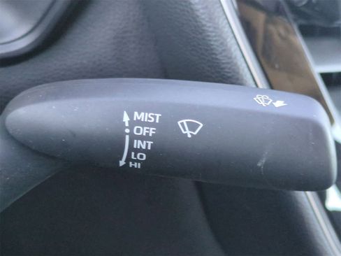 Used 2025 Toyota Corolla LE image 25