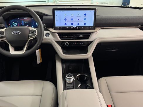 New 2026 Ford Explorer Active w/ Active Comfort Package image 16