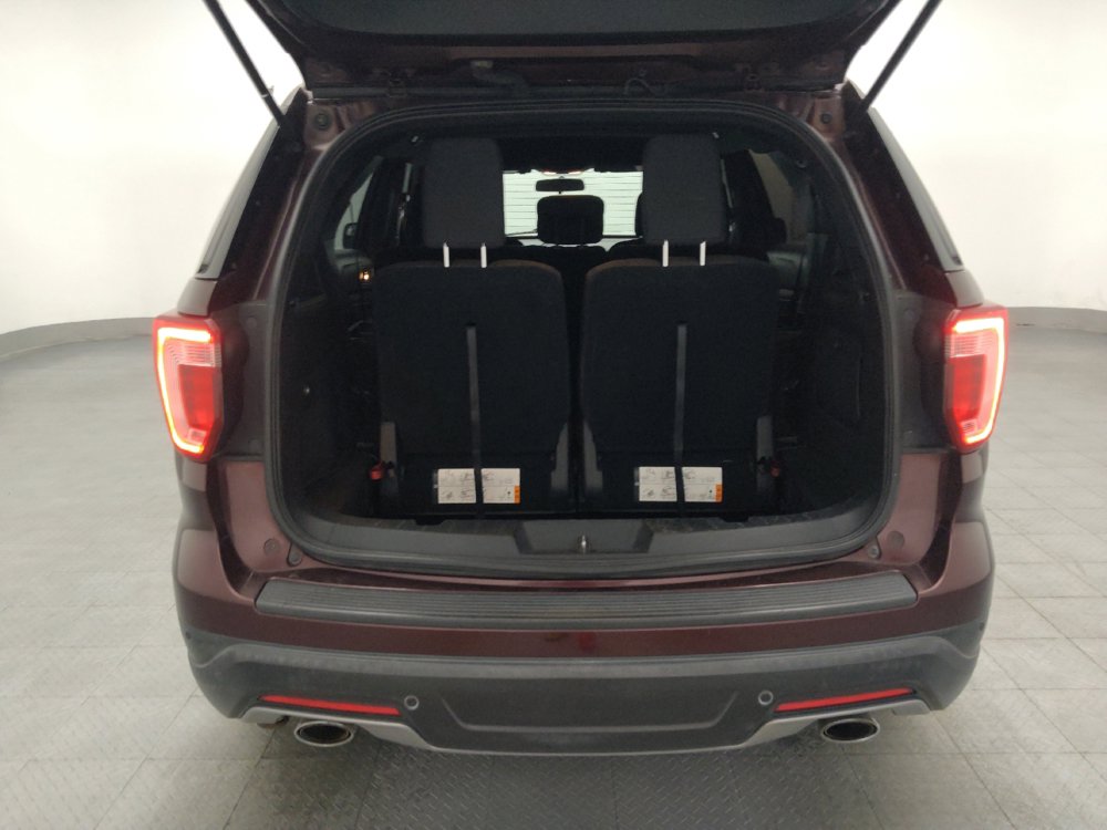 Used 2018 Ford Explorer XLT FWD image 29