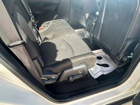 Used 2017 Dodge Journey SXT w/ Comfort/Convenience Group AWD/4WD image 11