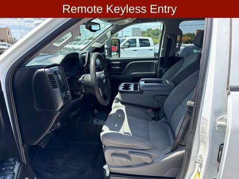 Used 2019 Chevrolet Silverado 2500 W/T w/ WT Convenience Package AWD/4WD image 13