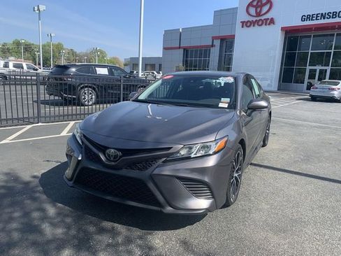Certified 2020 Toyota Camry SE w/ Convenience Package image 4