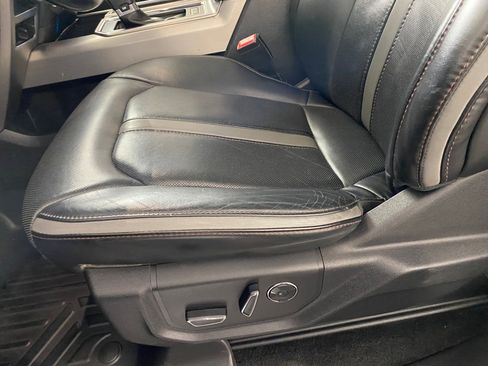 Used 2018 Ford F150 Platinum w/ Equipment Group 701A Luxury image 12