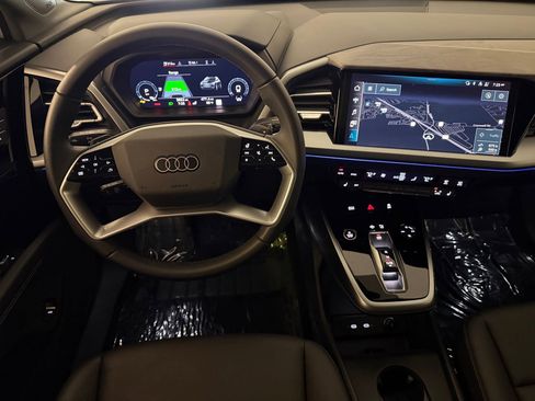 Used 2025 Audi Q4 e-tron Premium w/ Premium Plus RWD image 28