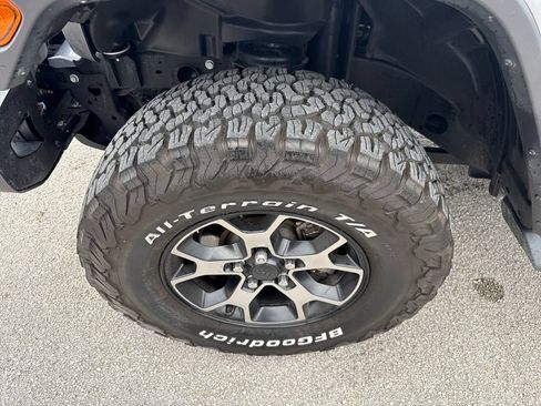 Used 2019 Jeep Wrangler Rubicon AWD/4WD image 11