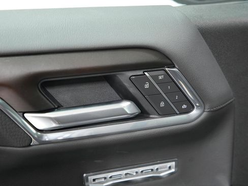 New 2026 GMC Sierra 1500 Denali w/ Denali Reserve Package image 26