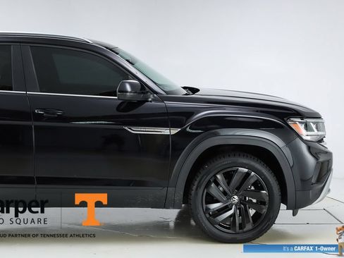 Used 2023 Volkswagen Atlas Cross Sport SE w/ Panoramic Sunroof Package FWD image 50