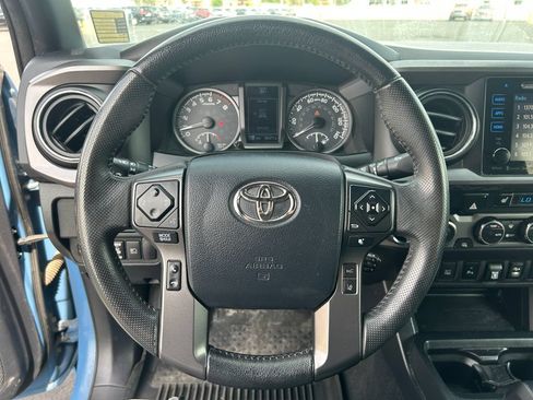Used 2019 Toyota Tacoma TRD Off-Road AWD/4WD image 21