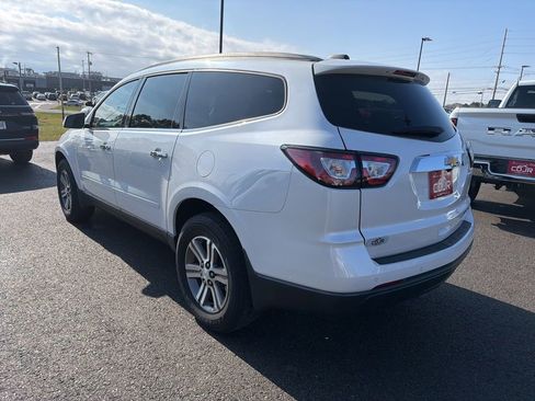 Used 2016 Chevrolet Traverse LT image 4