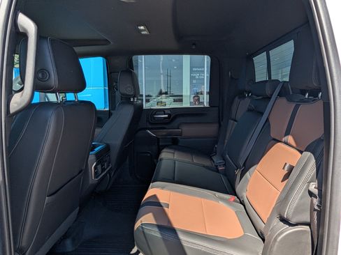 Certified 2023 Chevrolet Silverado 3500 High Country w/ Z71 Off-Road Package AWD/4WD image 9