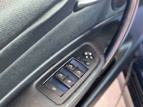 Used 2012 BMW 128i Convertible image 21