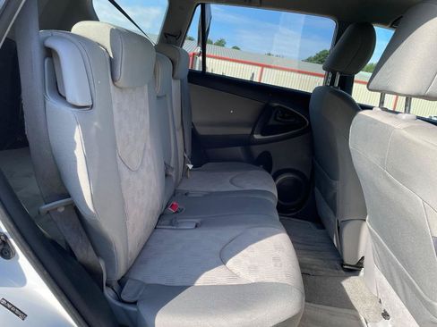 Used 2011 Toyota RAV4 4WD w/ Base L4 Extra Value Pkg image 17