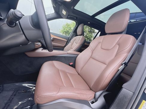 Used 2023 Volvo XC90 B6 Plus w/ Protection Package Premier AWD/4WD image 13