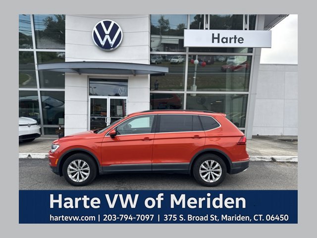 Used 2018 Volkswagen Tiguan SE AWD/4WD image 1