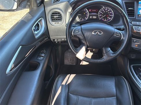 Used 2019 INFINITI QX60 Luxe w/ Essential Package image 16