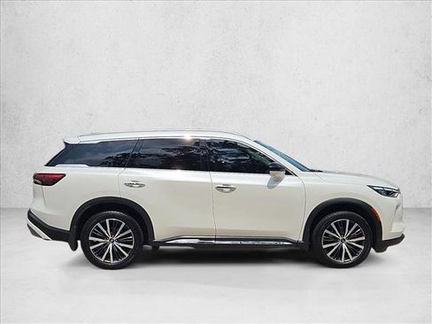 Used 2023 INFINITI QX60 Sensory w/ Vision Package AWD/4WD image 4