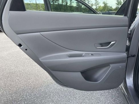 Certified 2023 Hyundai Elantra SEL FWD image 2