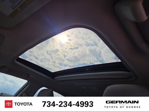 Used 2014 Toyota Corolla LE FWD image 15