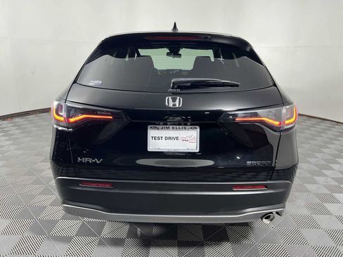 Used 2023 Honda HR-V Sport image 9