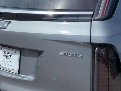 New 2026 Cadillac Vistiq Luxury AWD/4WD image 18