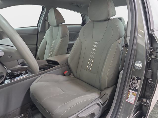 Used 2024 Hyundai Elantra SEL FWD image 14
