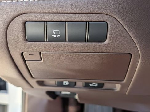 Used 2020 Lexus LS 500 w/ Interior Upgrade Package RWD image 25