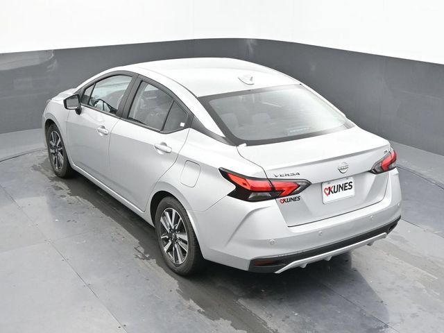 Used 2024 Nissan Versa SV FWD image 39