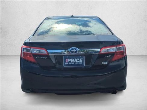 Used 2012 Toyota Camry XLE w/ Convenience Pkg FWD image 6