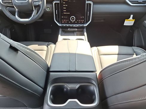 New 2026 GMC Acadia Denali FWD image 24