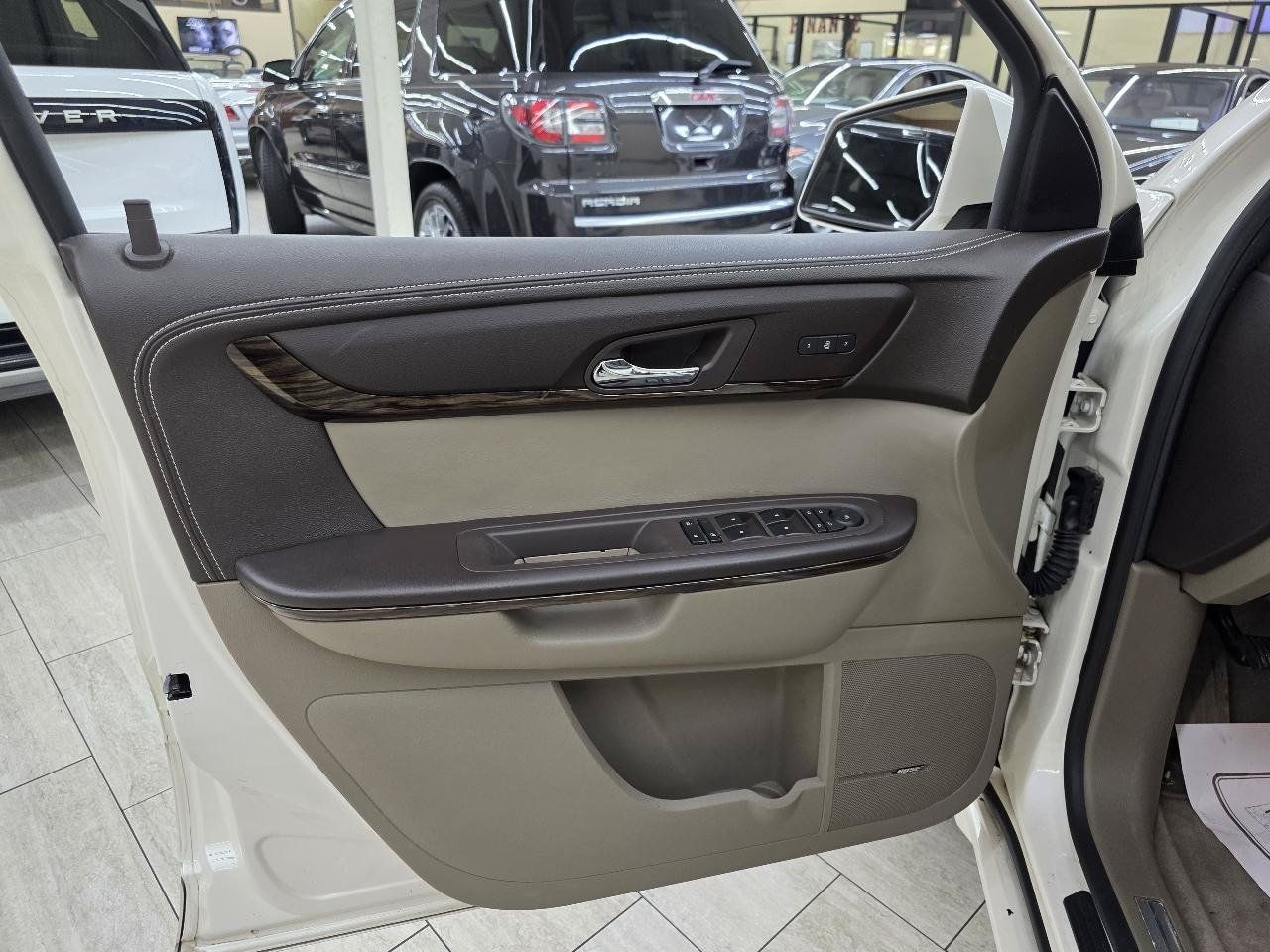 Used 2013 GMC Acadia Denali FWD image 38