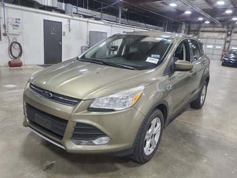 Used 2013 Ford Escape SE image 2