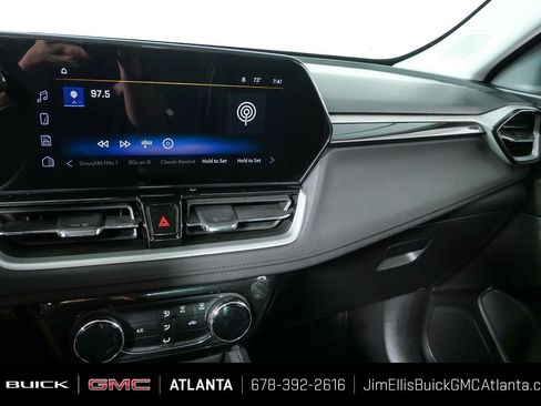Used 2025 Chevrolet TrailBlazer LT AWD/4WD image 12