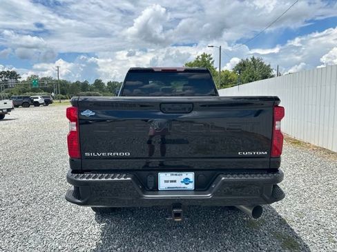 Used 2025 Chevrolet Silverado 2500 Custom w/ Custom Value Package AWD/4WD image 4